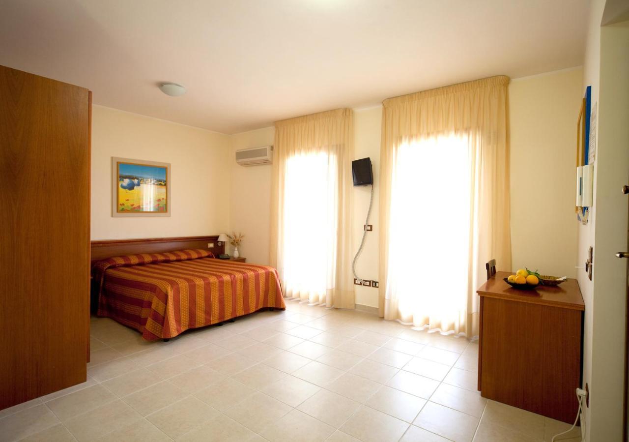 Hotel Residence Al.Pa. Reggio di Calabria Bagian luar foto