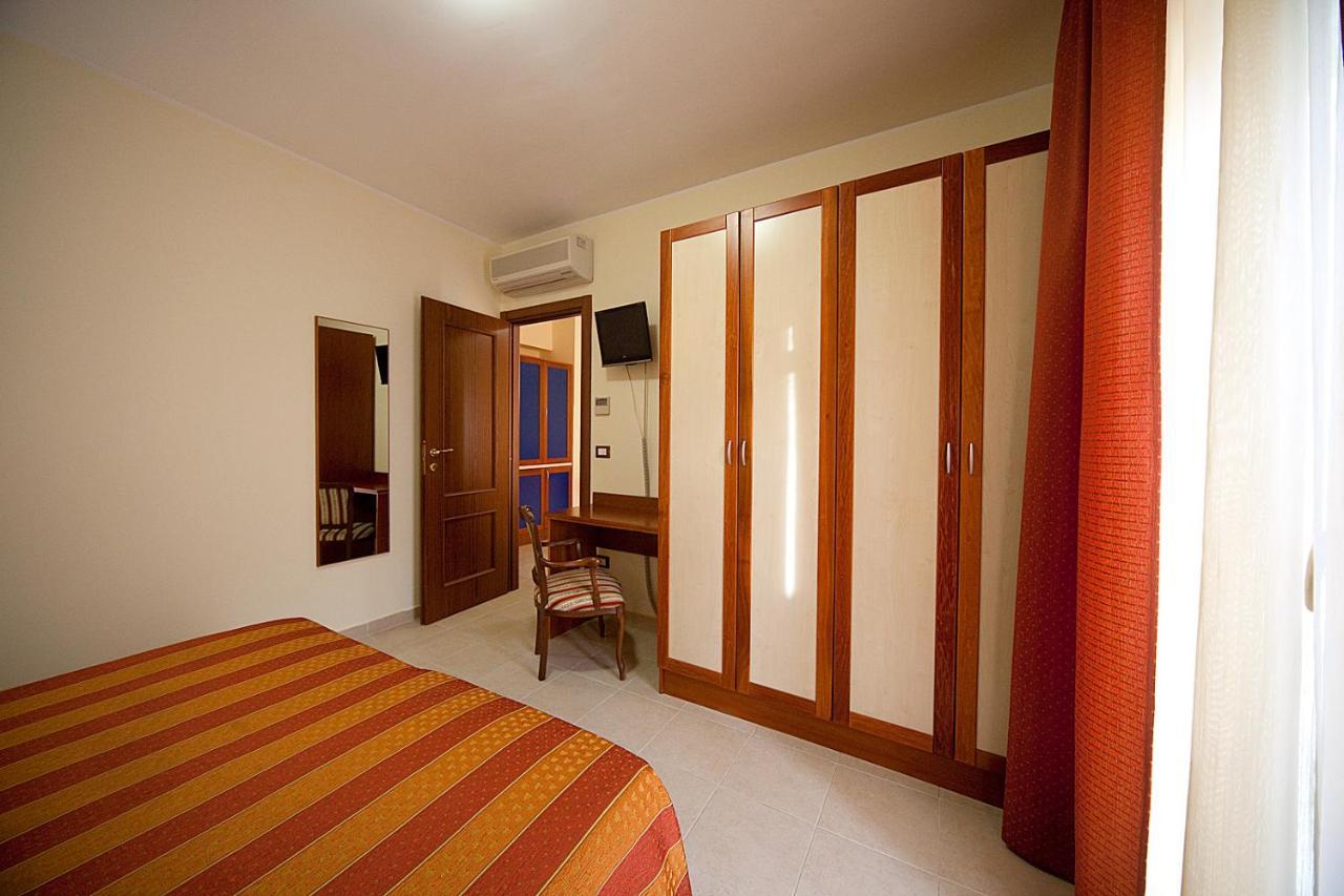 Hotel Residence Al.Pa. Reggio di Calabria Bagian luar foto