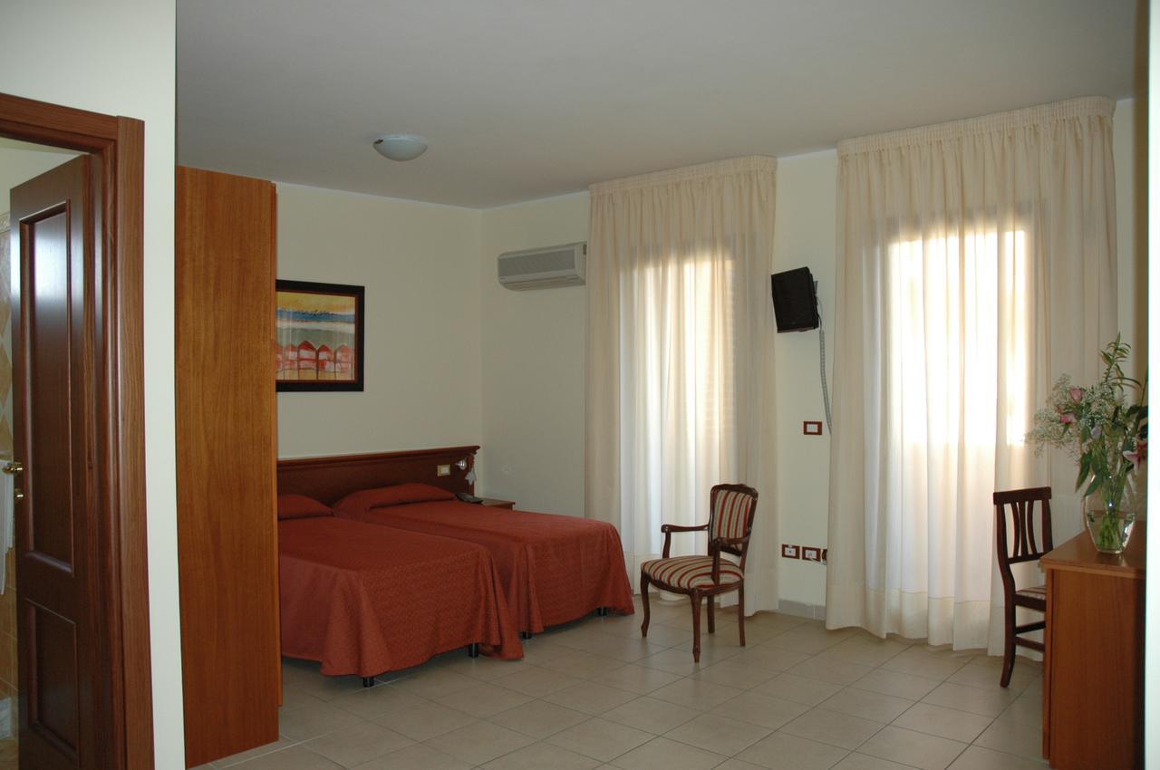 Hotel Residence Al.Pa. Reggio di Calabria Bagian luar foto